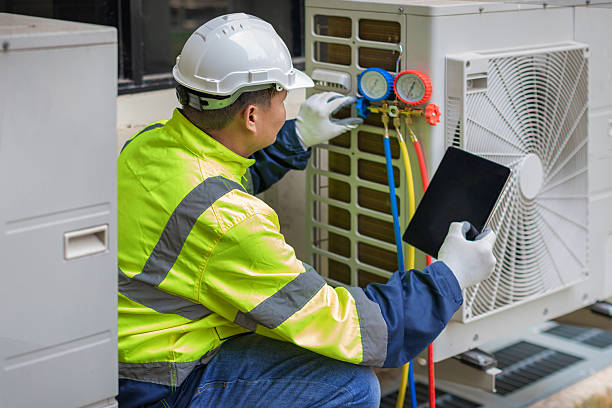 Professional Hvac technician working in Saint Marys, IA